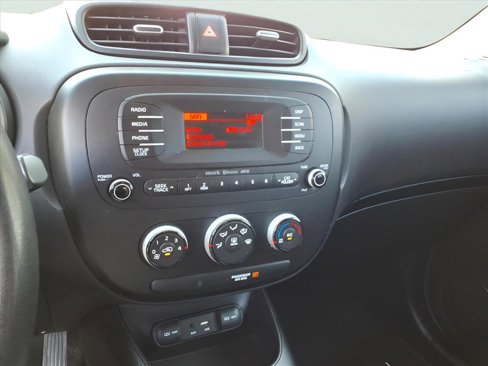 Used 2015 Kia Soul image 19