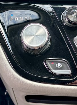 Used 2017 Chrysler Pacifica LX image 33