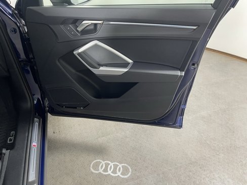 Certified 2025 Audi Q3 2.0T Premium Plus w/ Premium Plus Package image 11