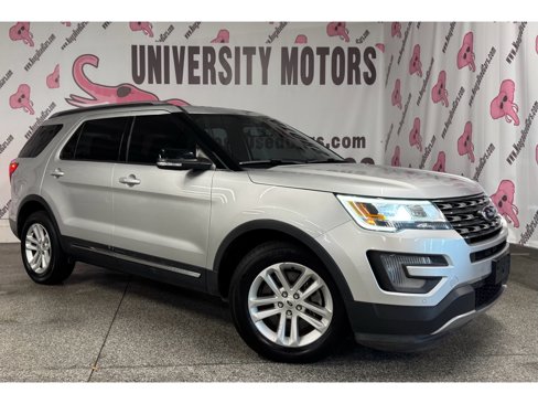 Used 2017 Ford Explorer XLT w/ Equipment Group 202A image 2