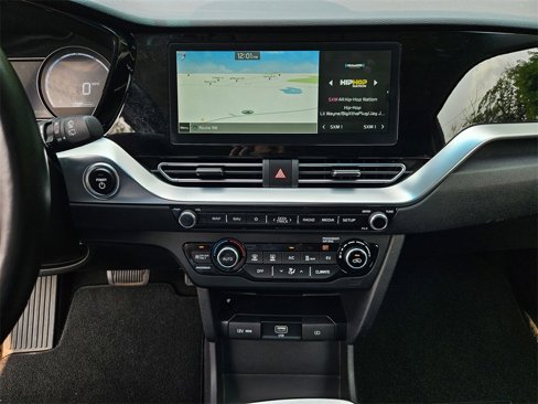 Used 2022 Kia Niro EX Premium w/ Cold Weather Package image 15