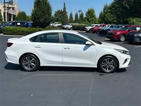 Used 2024 Kia Forte LXS w/ LXS Technology Package image 3