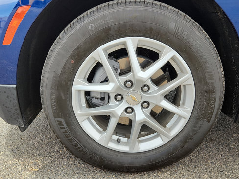 Used 2023 Chevrolet Equinox LT w/ Driver Convenience Package image 6