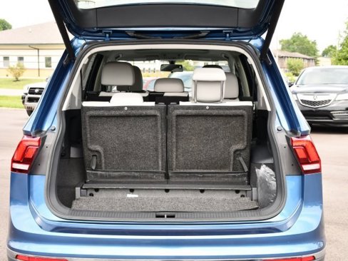 Used 2018 Volkswagen Tiguan SEL image 29