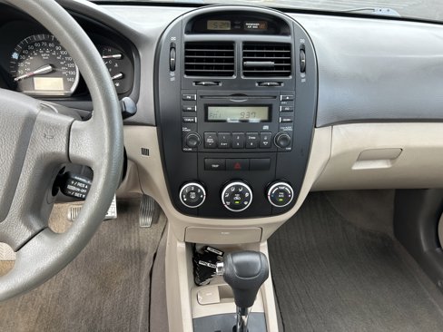 Used 2009 Kia Spectra EX image 16