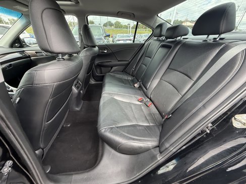 Used 2016 Honda Accord EX-L image 32