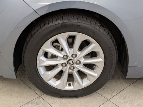 Used 2020 Toyota Corolla LE image 32