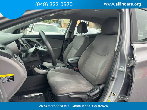 Used 2015 Hyundai Elantra SE w/ Option Group 02 image 10