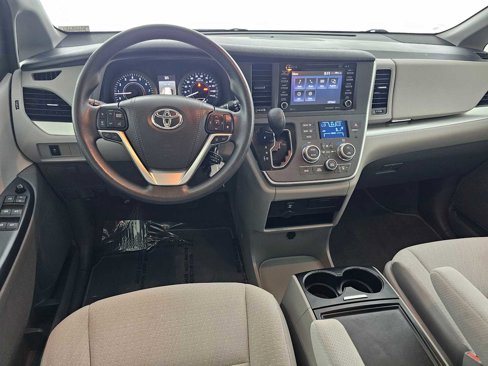 Used 2020 Toyota Sienna LE image 20