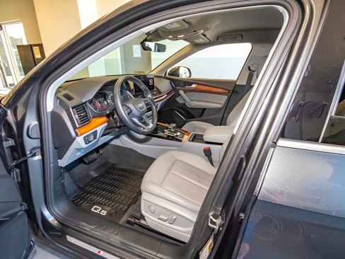 Used 2022 Audi Q5 2.0T Premium w/ Convenience Package image 36