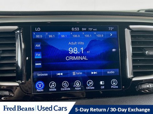 Used 2017 Chrysler Pacifica Touring-L image 23