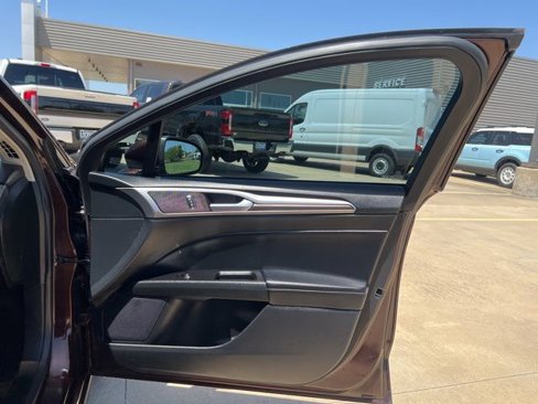 Used 2019 Ford Fusion SEL image 22