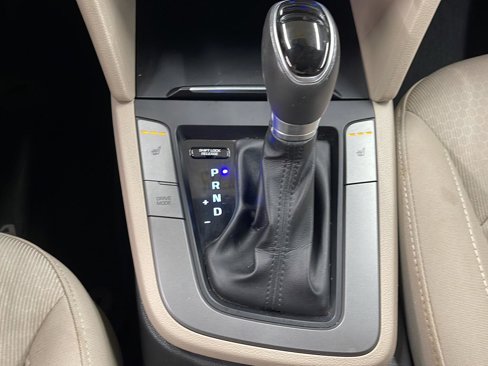 Used 2017 Hyundai Elantra Value Edition image 20