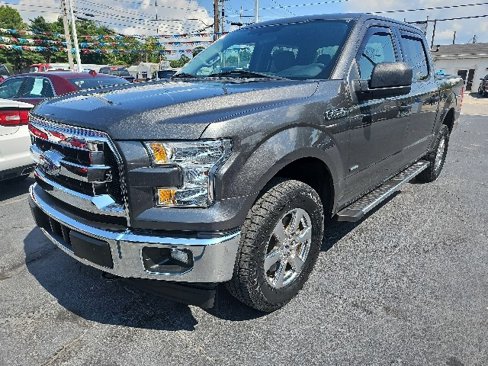 Used 2017 Ford F150 XLT image 1