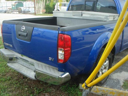 Used 2013 Nissan Frontier SV image 4