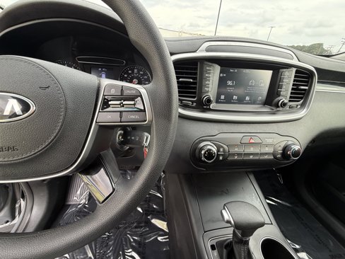 Used 2020 Kia Sorento LX image 23