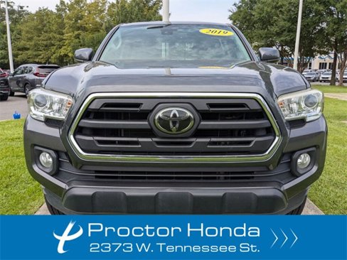 Used 2019 Toyota Tacoma SR5 image 3