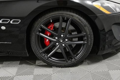 Used 2015 Maserati GranTurismo Sport image 8