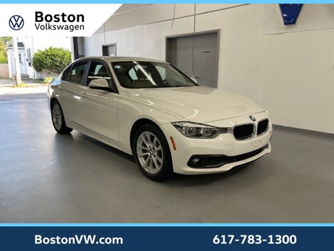 Used 2018 BMW 320i xDrive Sedan w/ Convenience Package image 5