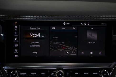 Used 2021 Bentley Flying Spur V8 image 32