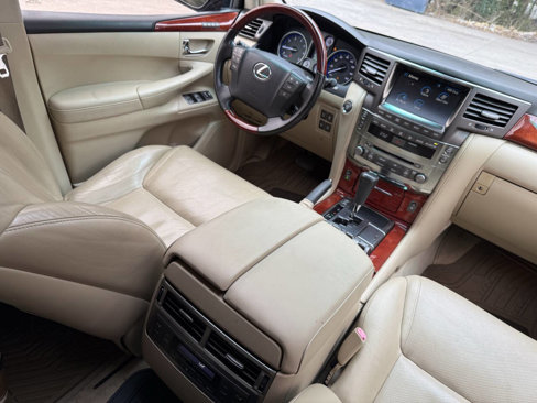 Used 2009 Lexus LX 570 4WD image 23