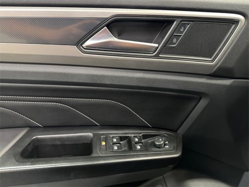 Used 2020 Volkswagen Atlas Cross Sport SEL image 13