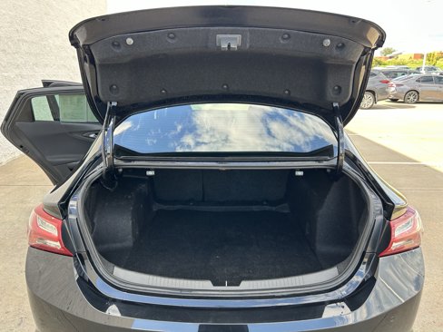 Used 2020 Chevrolet Malibu LT image 18