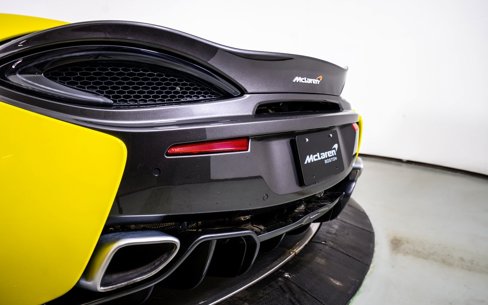 Used 2018 McLaren 570S Spider image 13