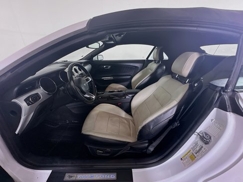 Used 2017 Ford Mustang Premium image 13