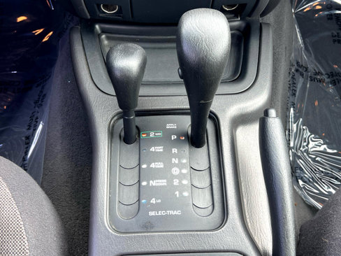 Used 2001 Jeep Grand Cherokee Laredo image 36