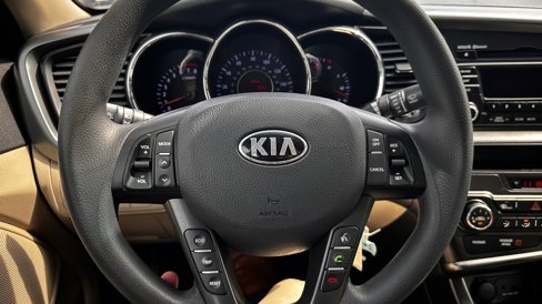 Used 2013 Kia Optima LX image 20