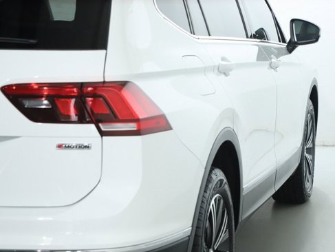 Used 2019 Volkswagen Tiguan SEL image 47