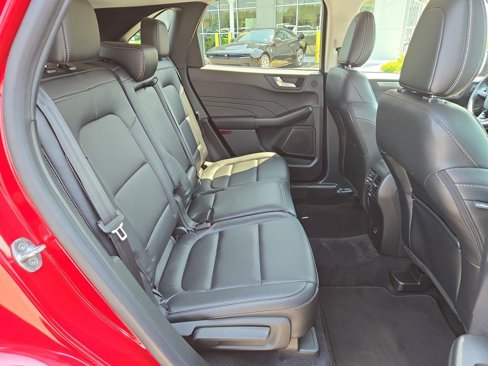 Used 2021 Ford Escape Titanium image 16