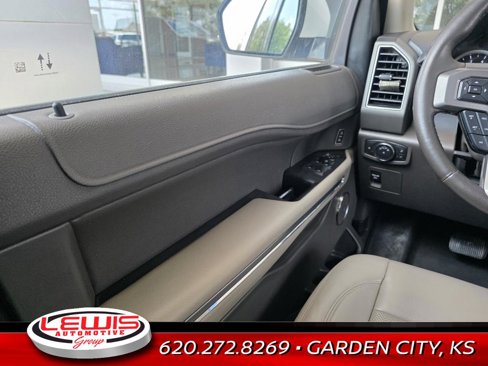 Used 2021 Ford Expedition Max XLT image 13