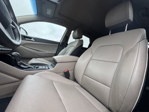 Used 2019 Hyundai Tucson Ultimate w/ Cargo Package image 19