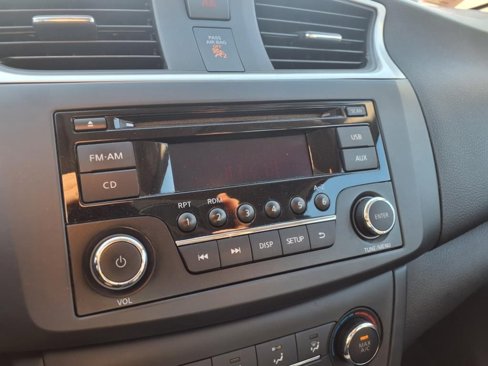 Used 2016 Nissan Sentra S image 15