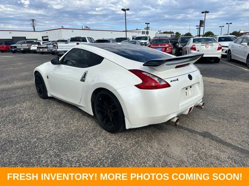 Used 2016 Nissan 370Z w/ Sport Package image 4