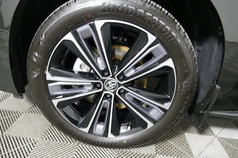 Used 2025 Toyota bZ4X AWD image 9