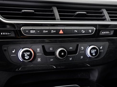 Used 2017 Audi Q7 3.0T Premium image 17