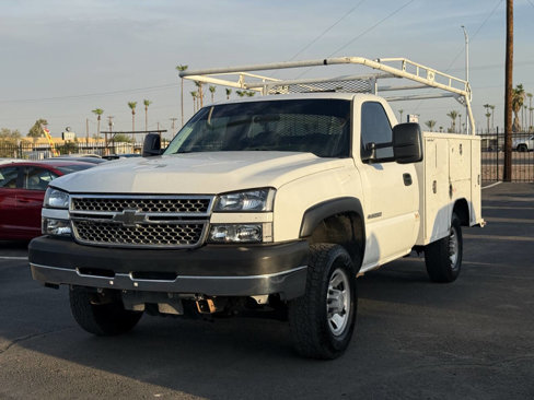 Used 2005 Chevrolet Silverado 2500 W/T image 2