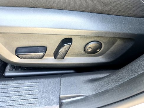 Used 2023 Nissan Rogue SV image 18
