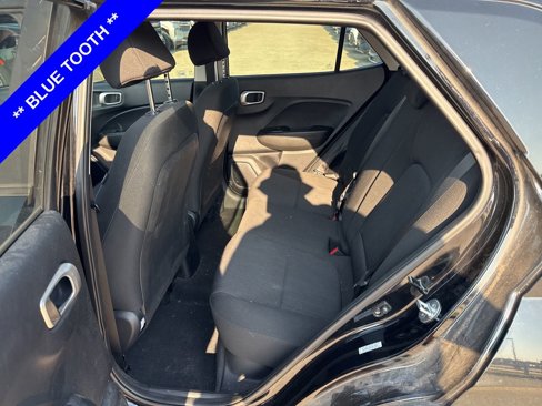 Used 2021 Hyundai Venue SE image 6