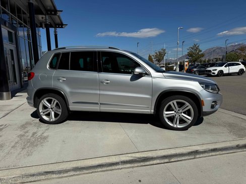 Used 2016 Volkswagen Tiguan R-Line image 9