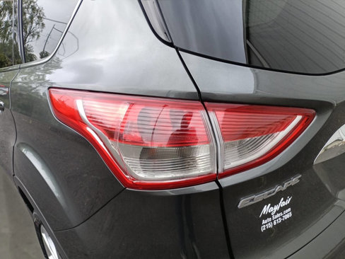 Used 2016 Ford Escape Titanium image 14