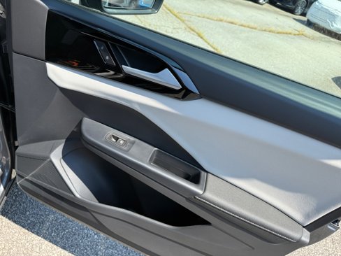 New 2025 Volkswagen Taos S image 31