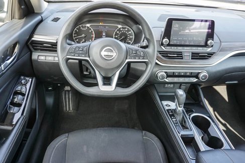 Used 2023 Nissan Altima 2.5 SV image 14