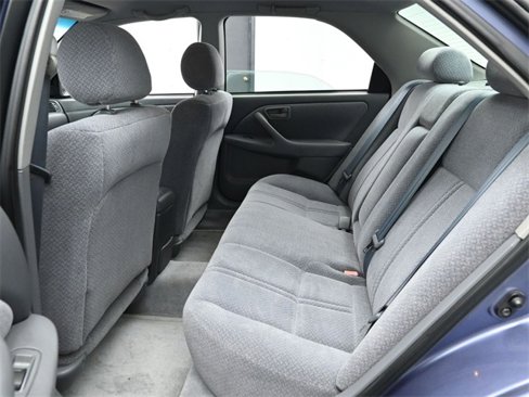Used 2000 Toyota Camry LE image 13