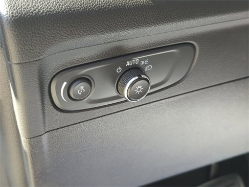 Certified 2022 Buick Envision Essence w/ Sport Touring Package image 35