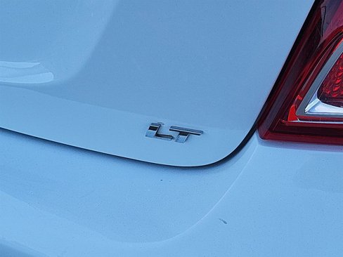 Used 2020 Chevrolet Sonic LT w/ Convenience Package image 29