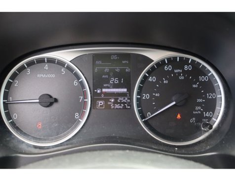 Used 2020 Nissan Kicks S image 25